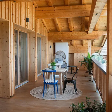 Mountain Vista - Bio Yoga Hof * キッツビュール