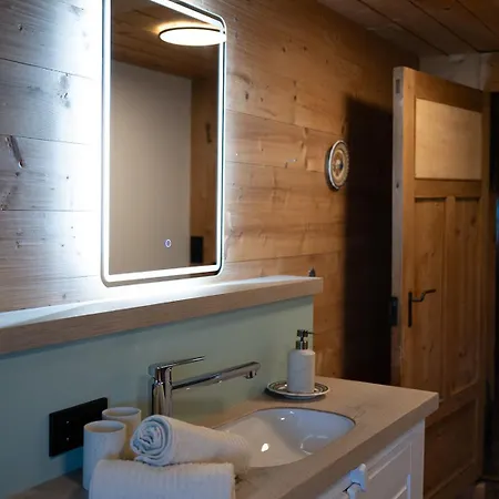 Yogahof Kitzbuehel - Boutique Alpine Hideaway